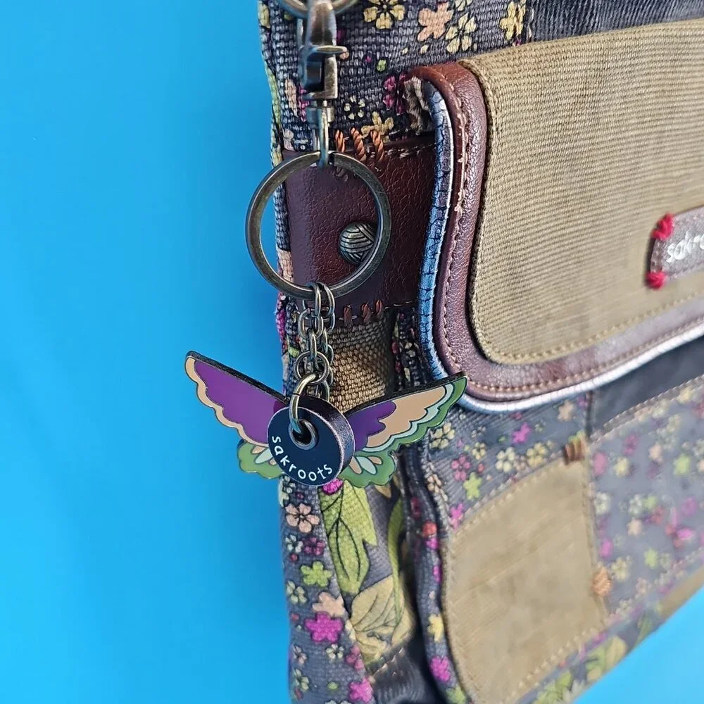 🌿 Sakroots Patchwork Canvas & Leather Crossbody - Picture 4 of 15